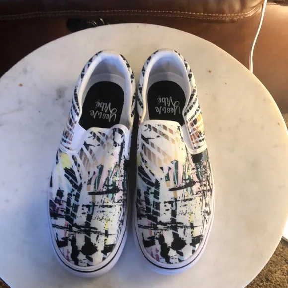 BRAND NEW, NEVER WORN! We Vibe Slip ons in Graphic Graffiti - Picture 9 of 12